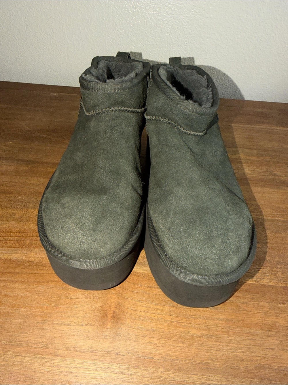 UGG Men's Suede Ankle Boots - Olive Green